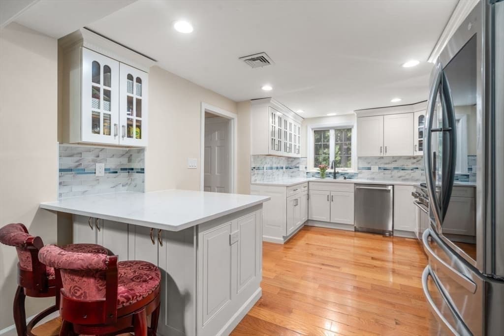 Single Family Residence at 560 Worcester Street, Wellesley MA 02481, photo 7 of 30