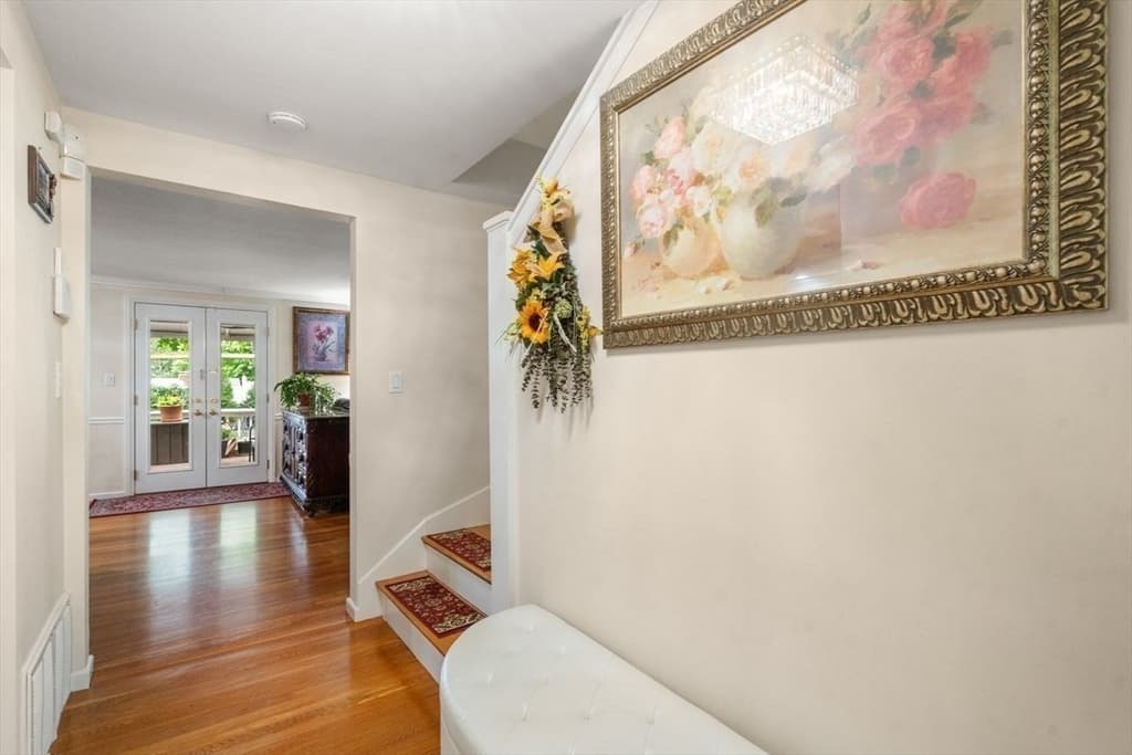 Single Family Residence at 560 Worcester Street, Wellesley MA 02481, photo 4 of 30