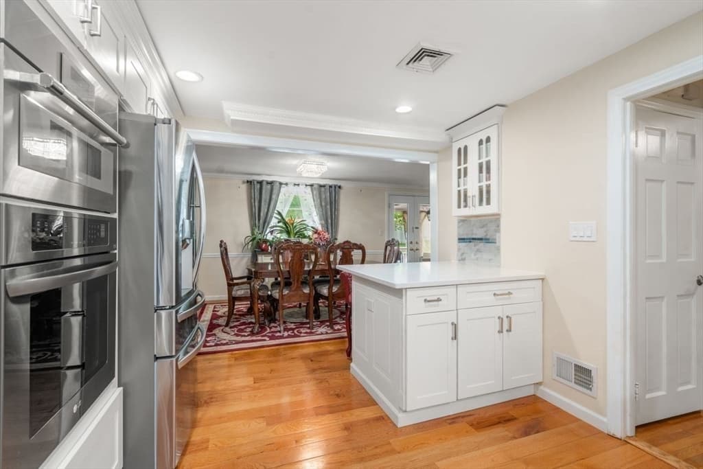 Single Family Residence at 560 Worcester Street, Wellesley MA 02481, photo 8 of 30