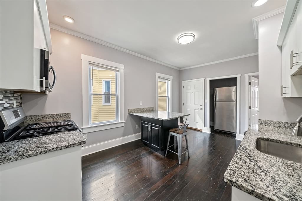 3 Family at 3 Palermo St, Cambridge MA 02141, Cambridge, photo 22 of 36