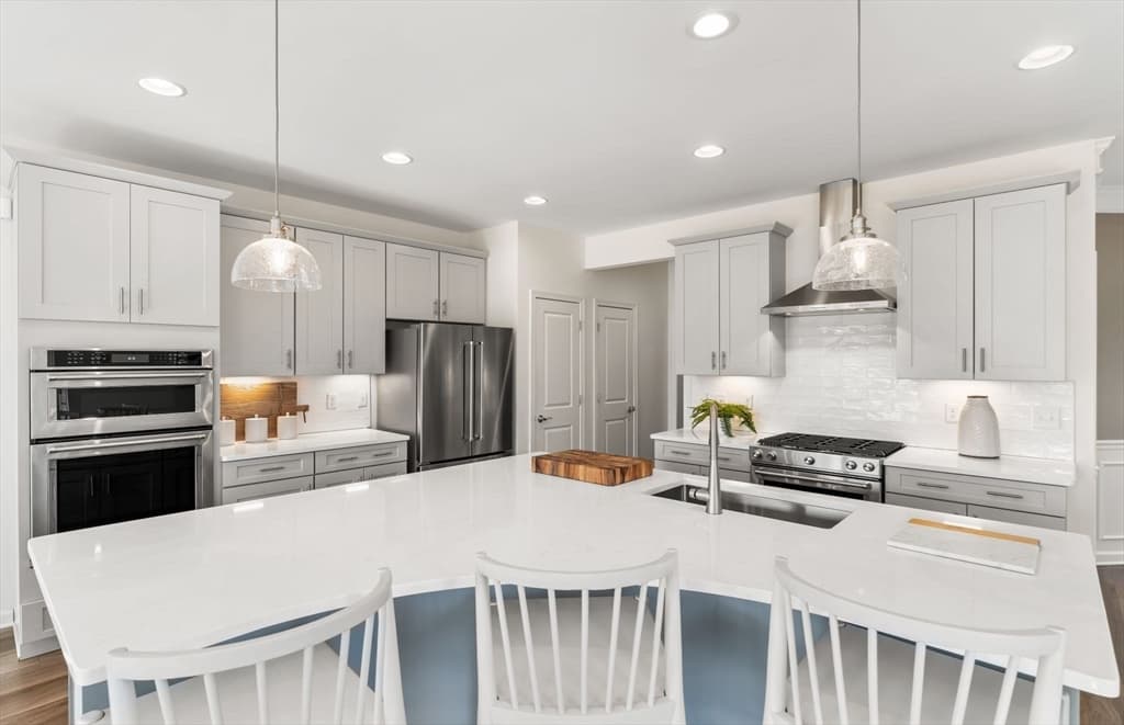 Condominium at 15 Emerald Run # 10, Shrewsbury MA 01545, photo 5 of 17