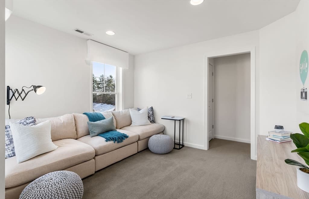 Condominium at 15 Emerald Run # 10, Shrewsbury MA 01545, photo 14 of 17