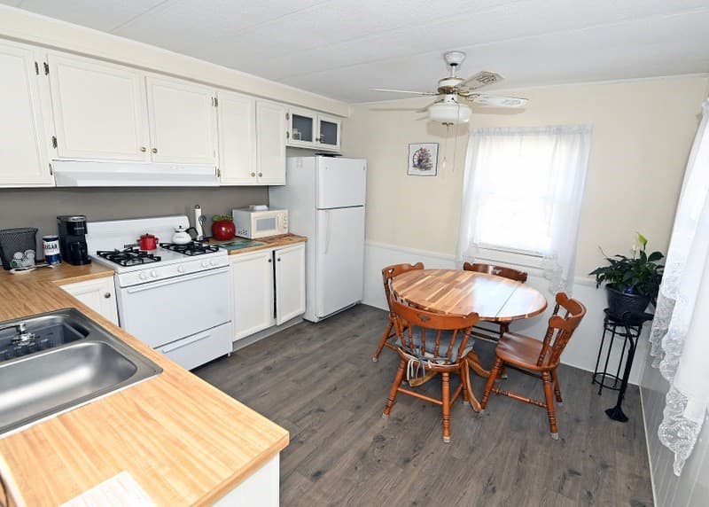 Mobile Home at 47 Clems Way # 47, Acushnet MA 02743, photo 5 of 12