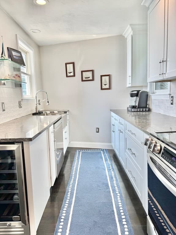 Condominium at 12 Marina Dr # 12, Hull MA 02045, photo 8 of 42