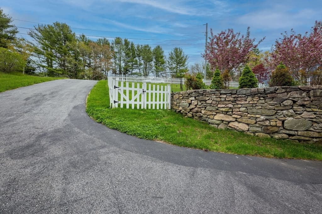 6 Michelle Lane, Mattapoisett MA 02739 photo 7
