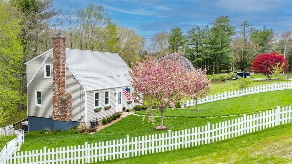 6 Michelle Lane, Mattapoisett MA 02739 photo 5