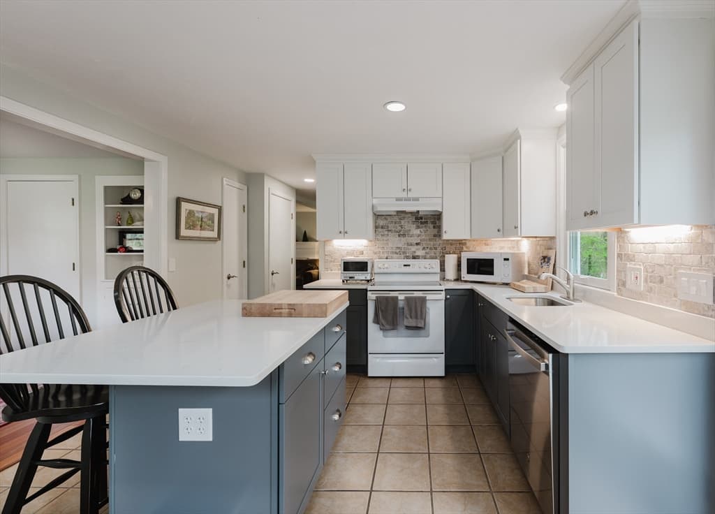 6 Michelle Lane, Mattapoisett MA 02739 photo 10