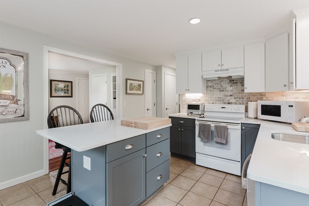 6 Michelle Lane, Mattapoisett MA 02739 photo 11