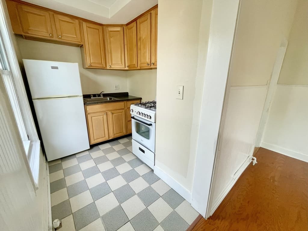 5+ Family - 5+ Units Up/Down at 425 South Main St., Haverhill MA 01385, Haverhill, photo 12 of 16