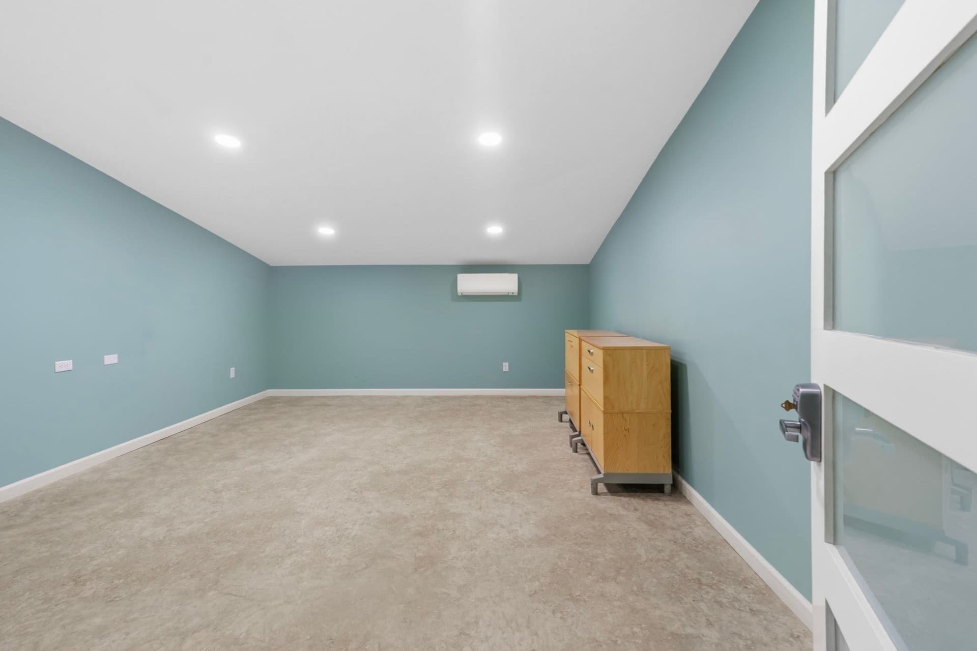 Commercial Sale at 193-195 Northampton St, Easthampton MA 01027, photo 32 of 42