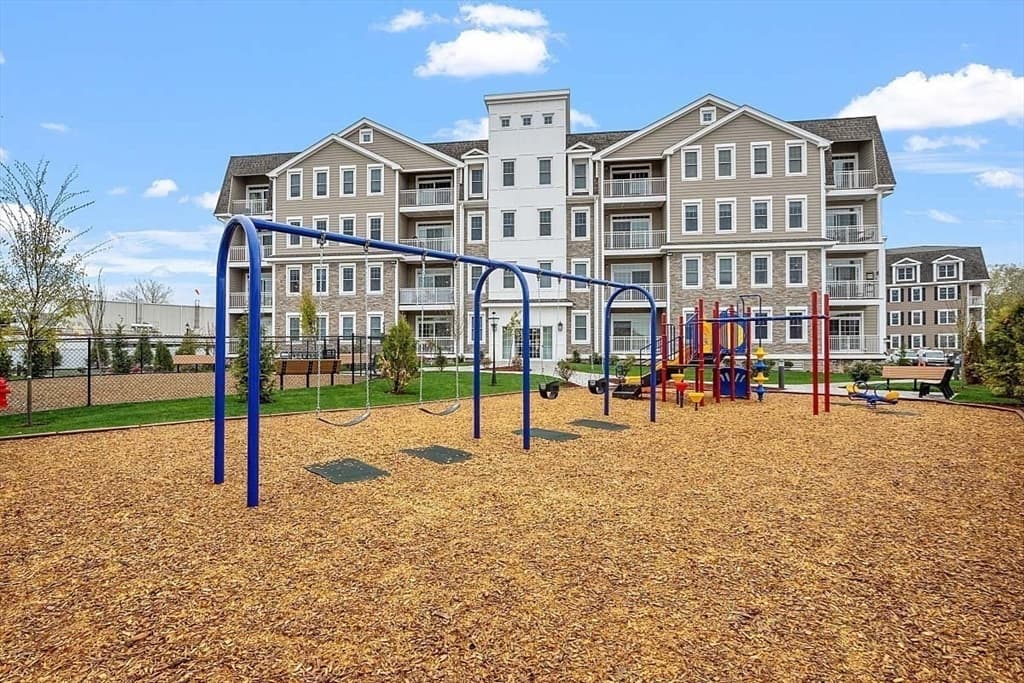 Condominium at 320 Middlesex Ave # B205, Medford MA 02155, photo 33 of 40