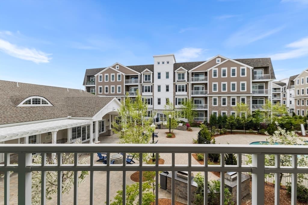 Condominium at 320 Middlesex Ave # B205, Medford MA 02155, photo 19 of 40