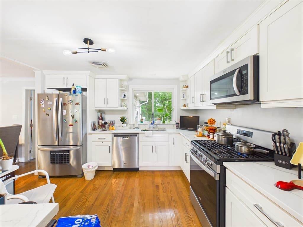 15 Sunset Dr, Randolph MA 02368 photo 13