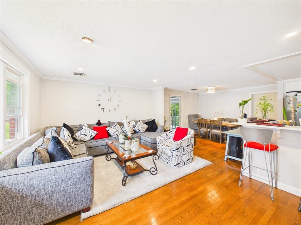 15 Sunset Dr, Randolph MA 02368 photo 17