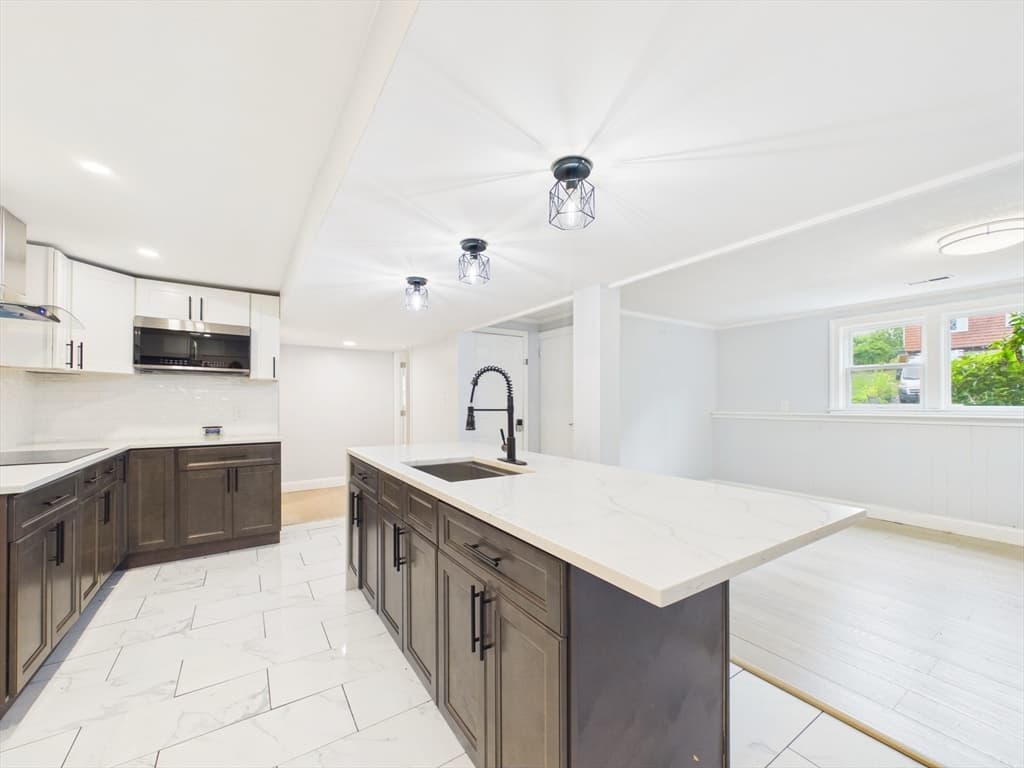 15 Sunset Dr, Randolph MA 02368 photo 24