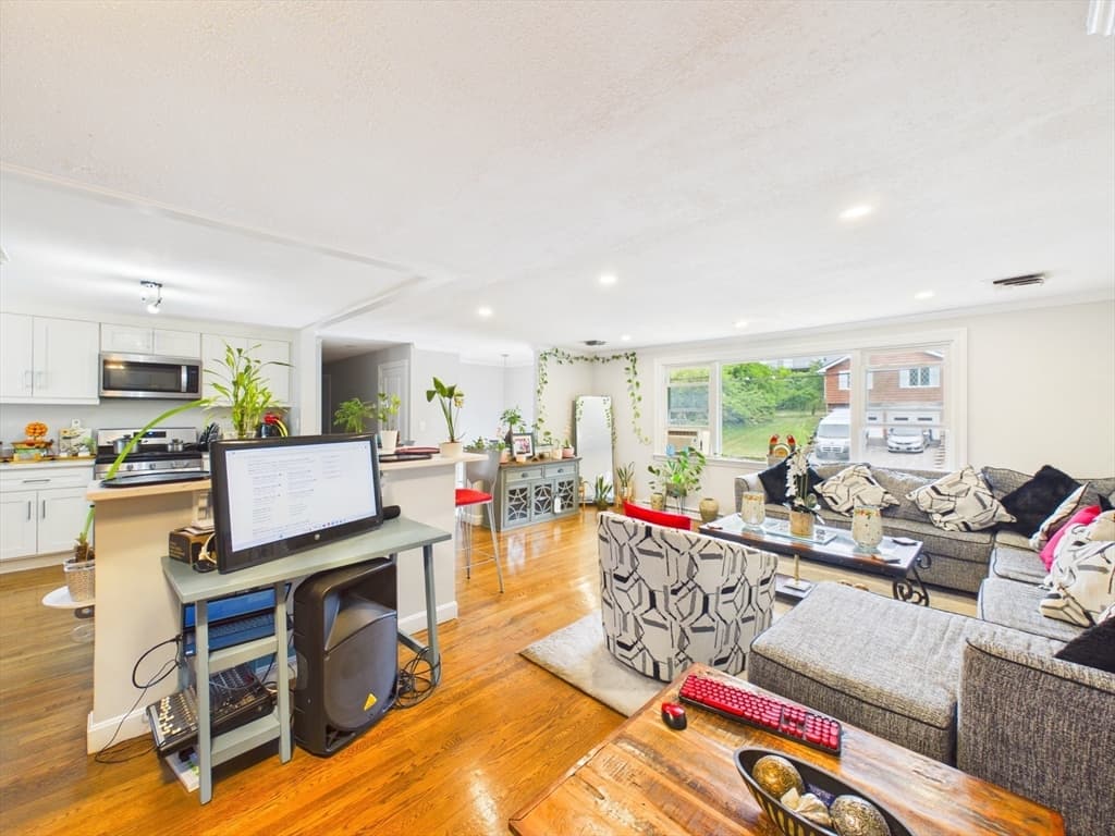 15 Sunset Dr, Randolph MA 02368 photo 14