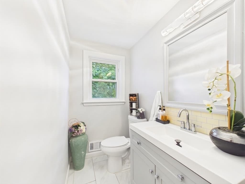 15 Sunset Dr, Randolph MA 02368 photo 19
