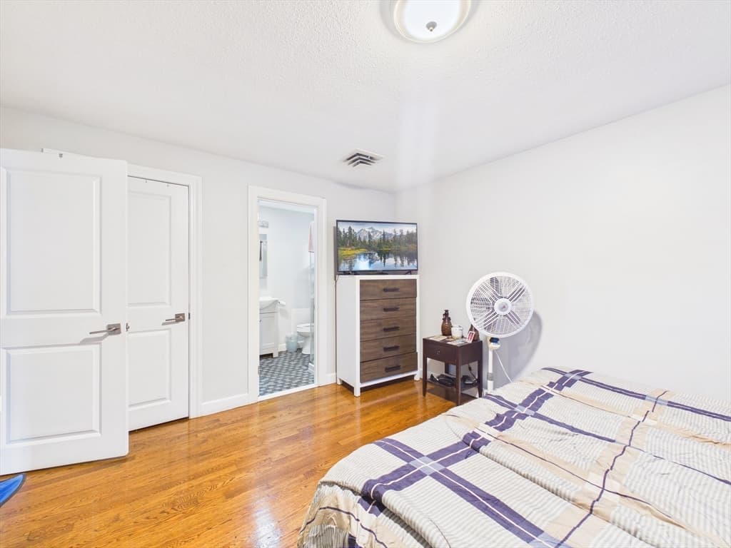 15 Sunset Dr, Randolph MA 02368 photo 4