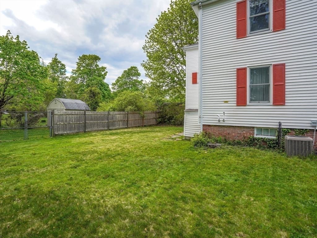 2 Family - 2 Units Up/Down at 21 Forest Avenue Ct, Plymouth MA 02360, Plymouth, photo 6 of 36