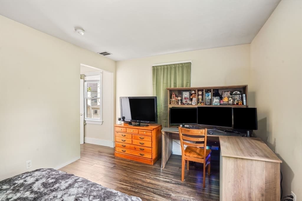 2 Family - 2 Units Up/Down at 21 Forest Avenue Ct, Plymouth MA 02360, Plymouth, photo 20 of 36