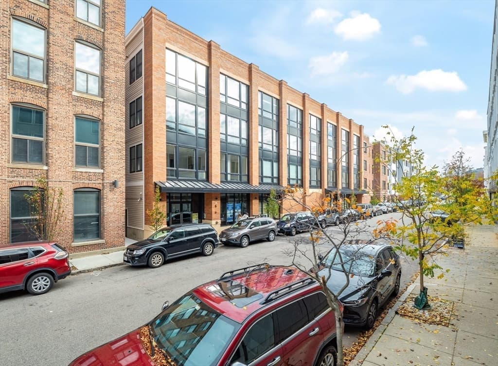 Condominium at 340 West 2nd Street # 17, Boston MA 02127, photo 26 of 36