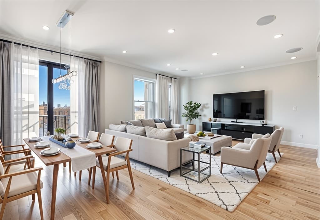 340 West 2nd Street # 17, Boston MA 02127