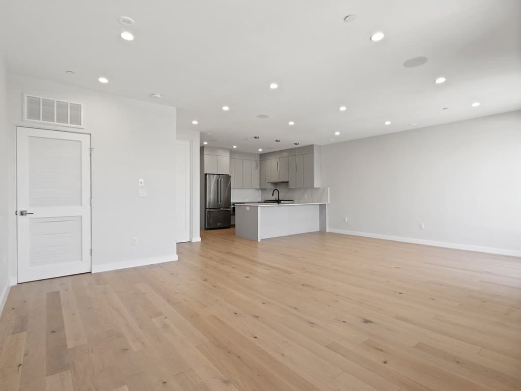 Condominium at 340 West 2nd Street # 17, Boston MA 02127, photo 9 of 36