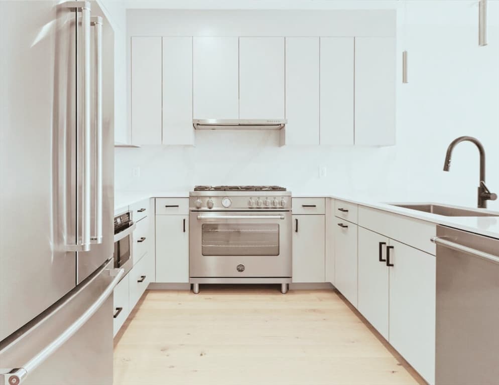 Condominium at 340 West 2nd Street # 17, Boston MA 02127, photo 10 of 36