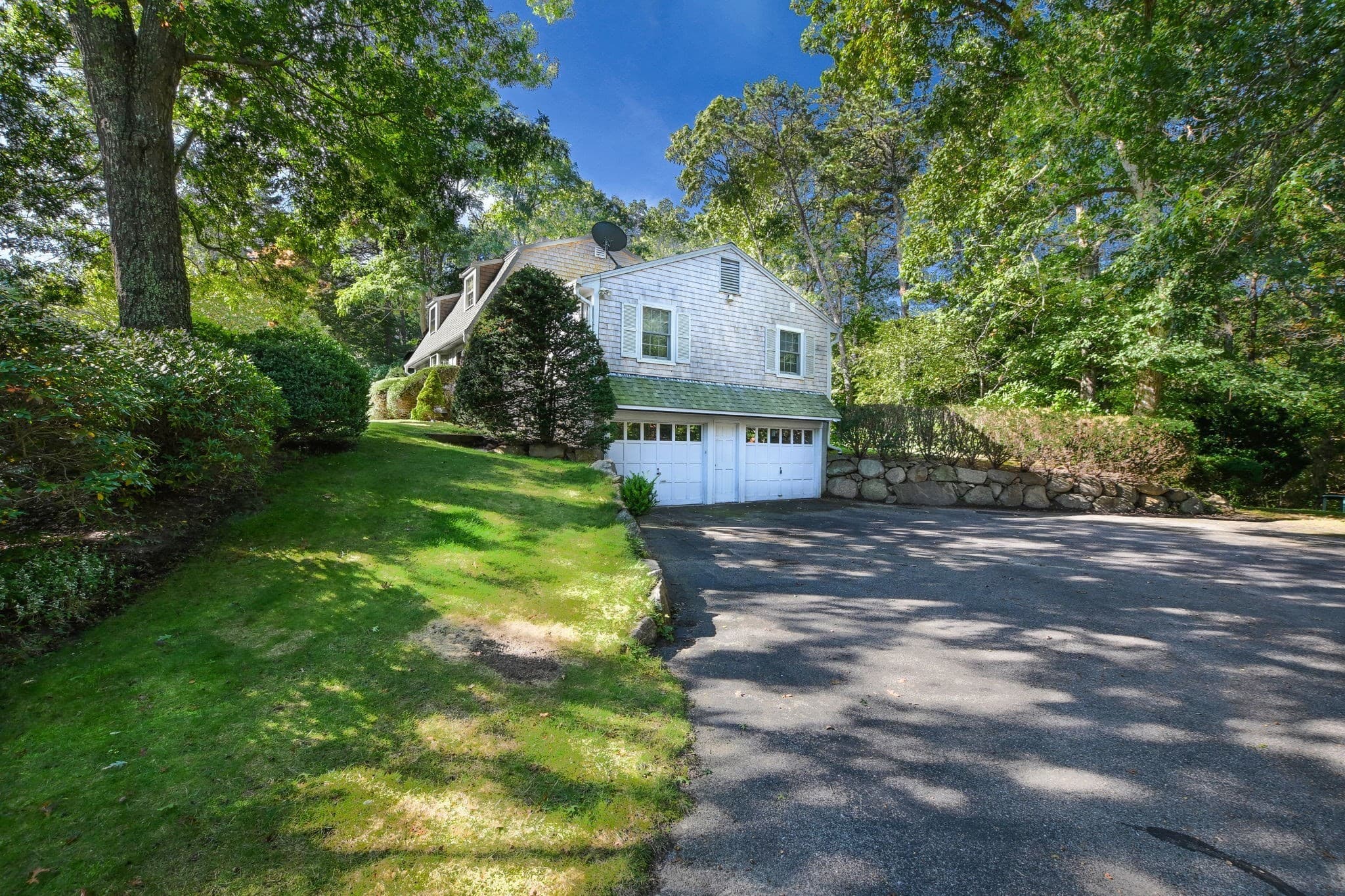 Single Family Residence at 9 Faunce Mountain Rd, Sandwich MA 02563, photo 3 of 24