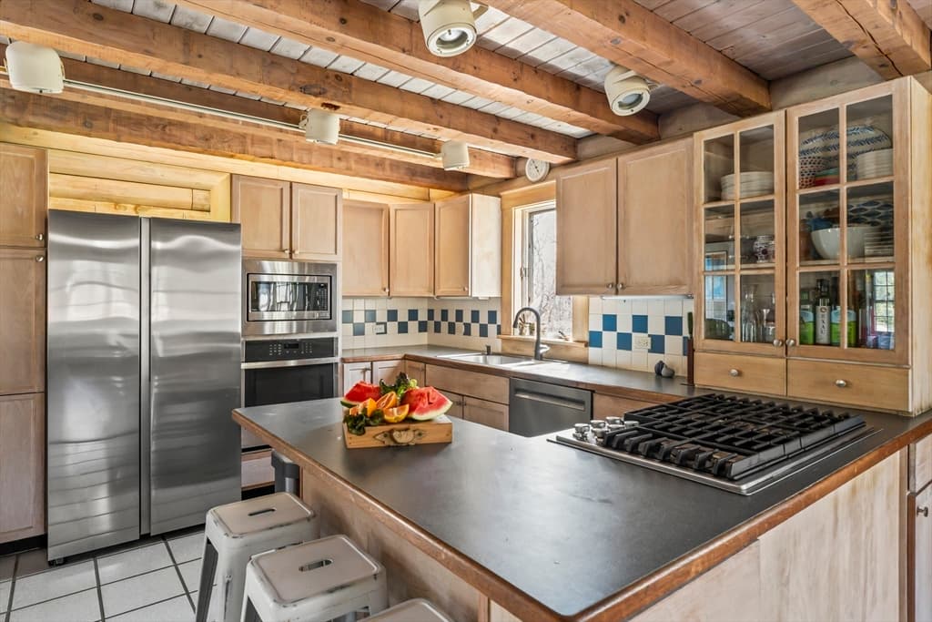 7 Pip'n Circle, Edgartown MA 02539 photo 4