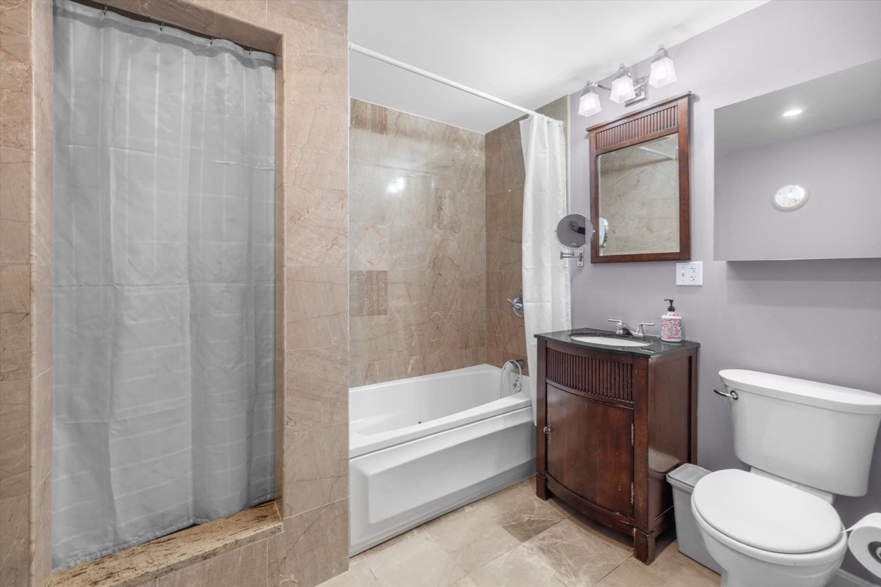 Condominium at 65 East India Row # 3G, Boston MA 02110, photo 19 of 28