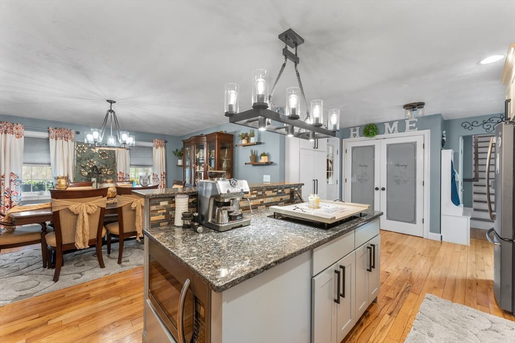 3076 County St, Dighton MA 02715 photo 2