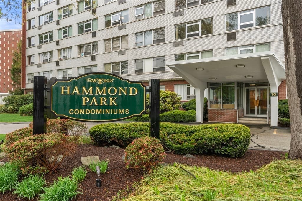 Condominium at 10 Hammond Pond Parkway # 607, Newton MA 02467, Newton, photo 28 of 29