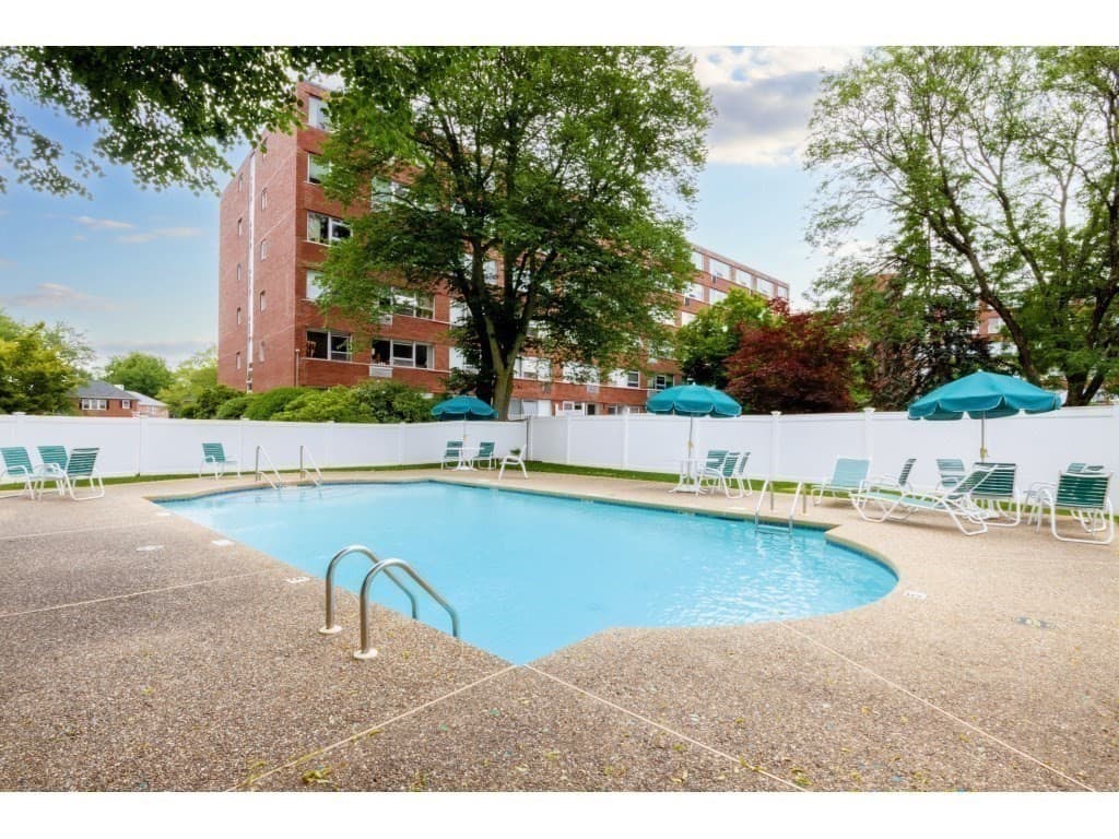 Condominium at 10 Hammond Pond Parkway # 607, Newton MA 02467, Newton, photo 29 of 29