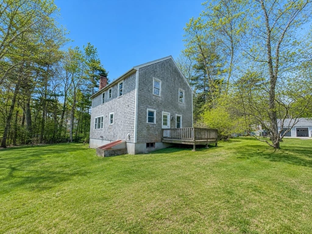 111 Snow St, Hanson MA 02341 photo 2