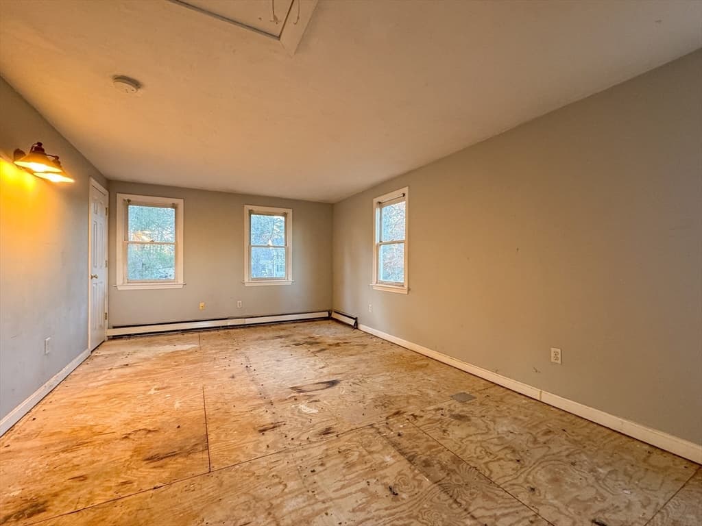111 Snow St, Hanson MA 02341 photo 9