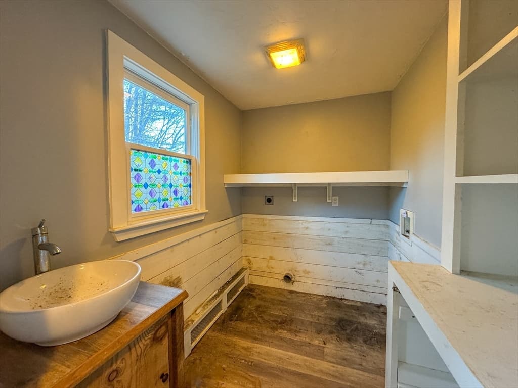 111 Snow St, Hanson MA 02341 photo 14