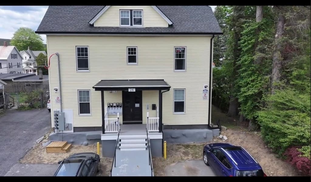 26 Orchard St, Leominster MA 01453 photo 5