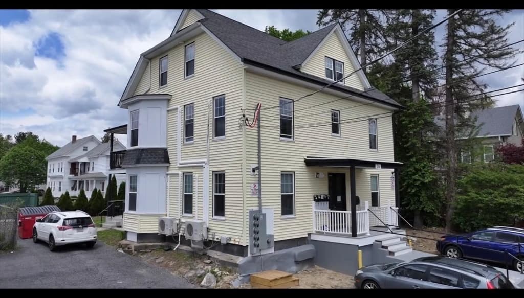 26 Orchard St, Leominster MA 01453 photo 4