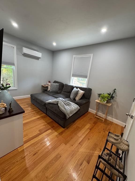 26 Orchard St, Leominster MA 01453 photo 8