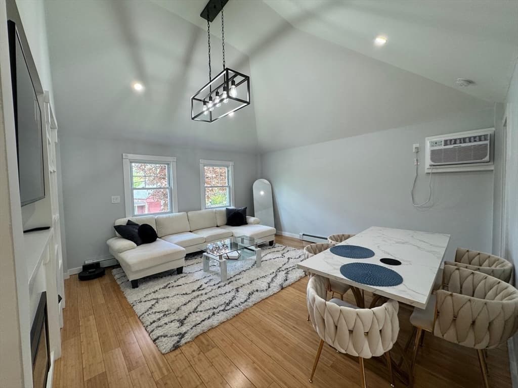 345 West St, Leominster MA 01453 photo 9