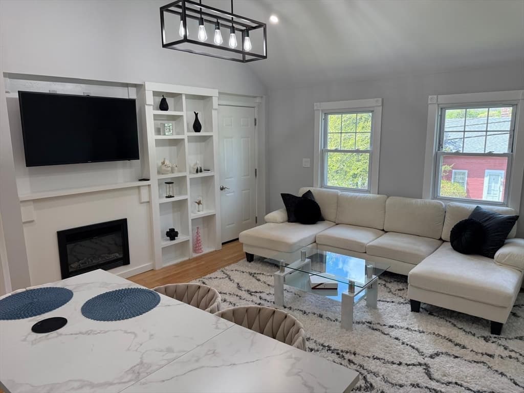345 West St, Leominster MA 01453 photo 11