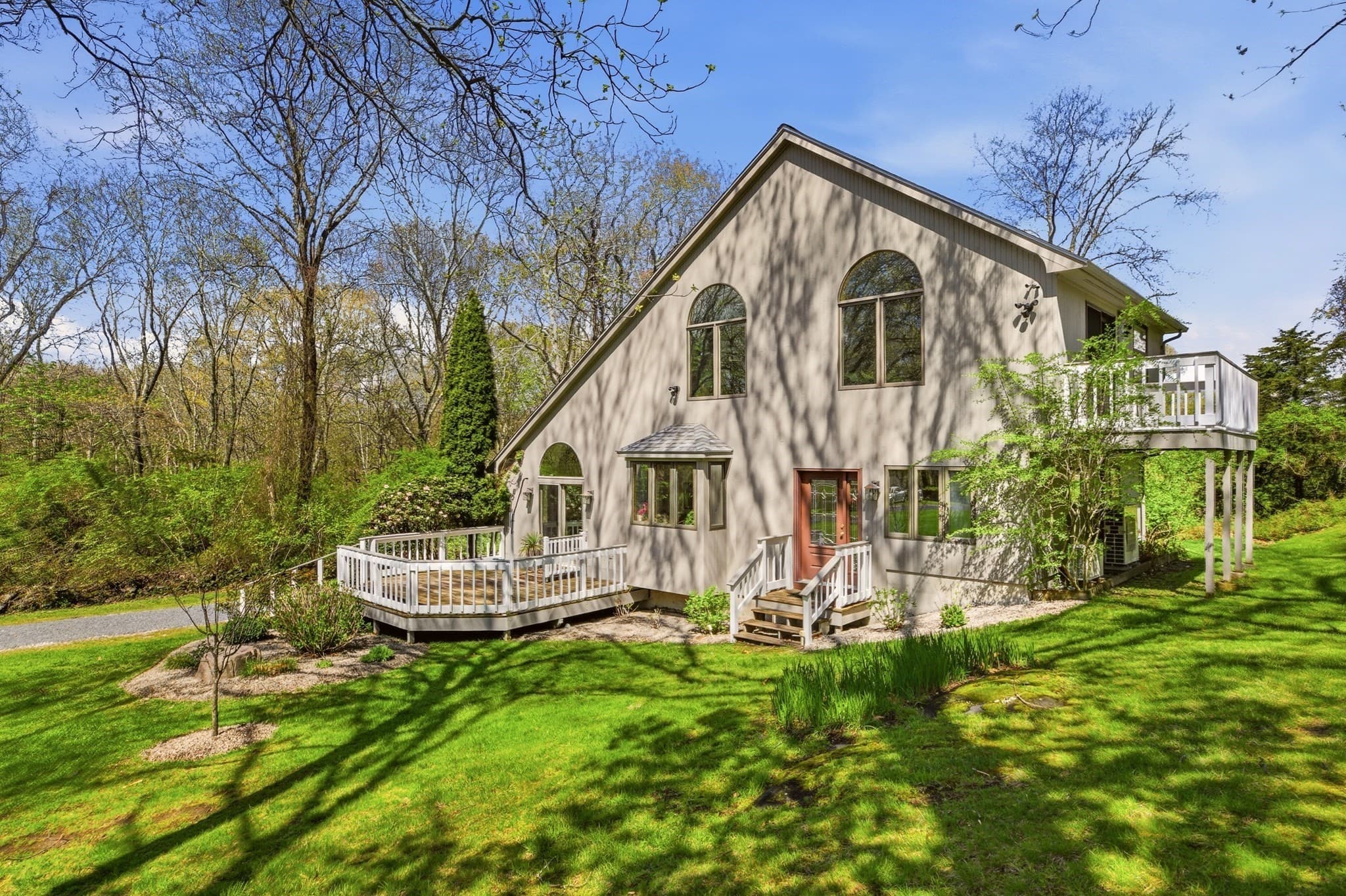Single Family Residence at 81 Seapowet Ave, Tiverton RI 02878, Tiverton, photo 2 of 37