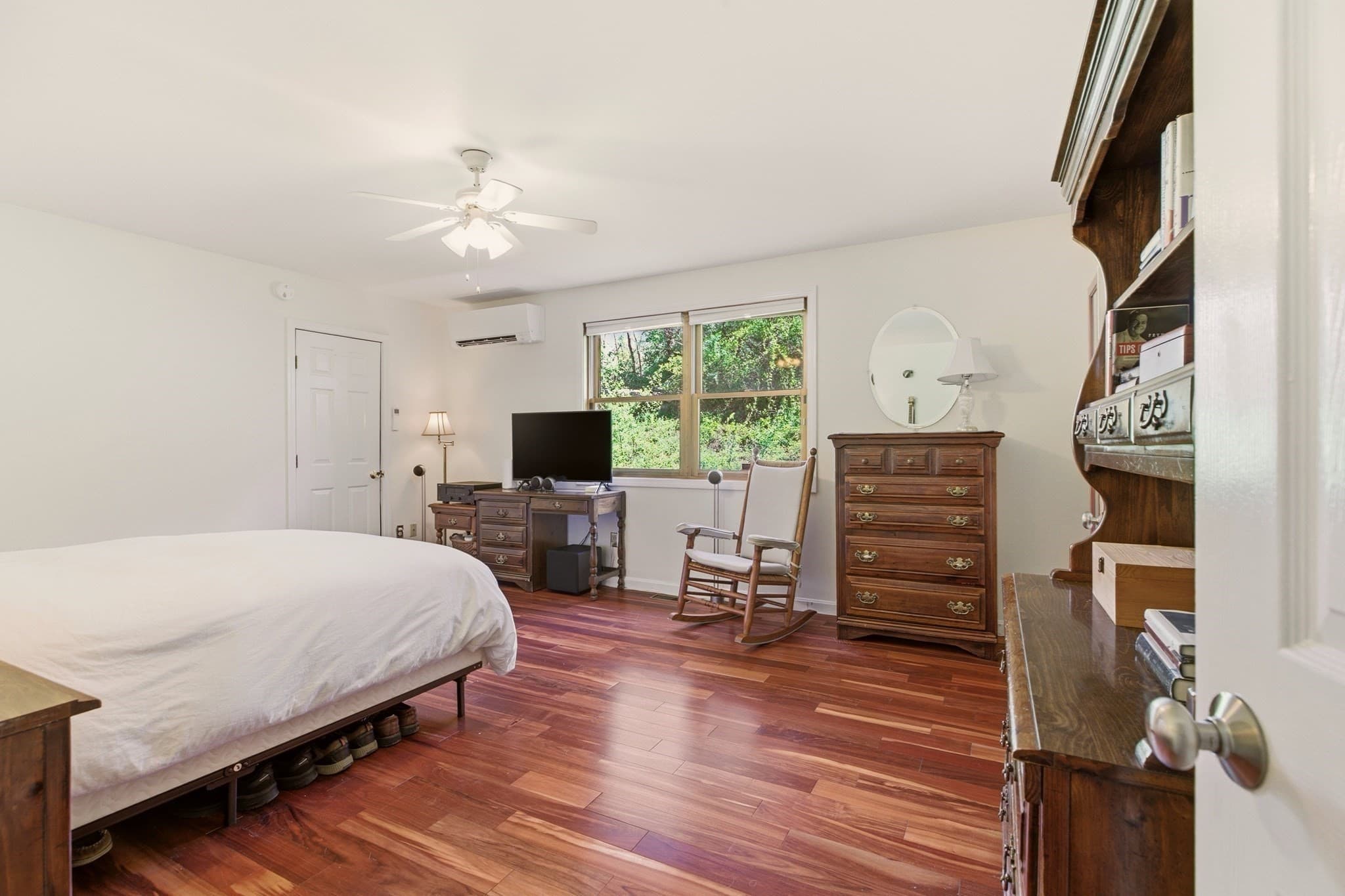 Single Family Residence at 81 Seapowet Ave, Tiverton RI 02878, Tiverton, photo 15 of 37