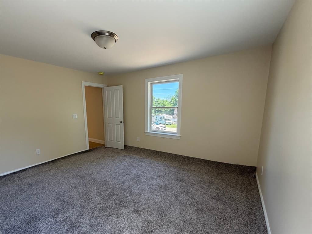 Single Family Residence at 25 Edson Ave, Rutland MA 01543, photo 12 of 34