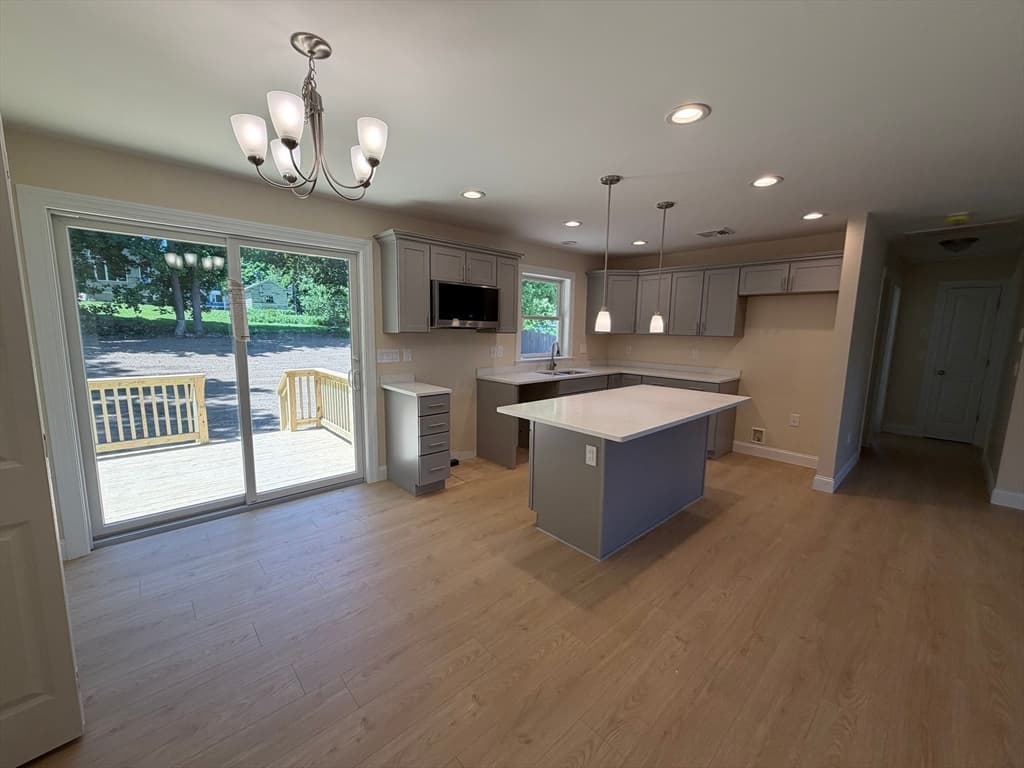 Single Family Residence at 25 Edson Ave, Rutland MA 01543, photo 5 of 34