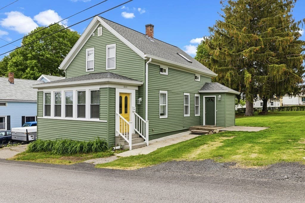 200 Judson Street, Tiverton RI 02878