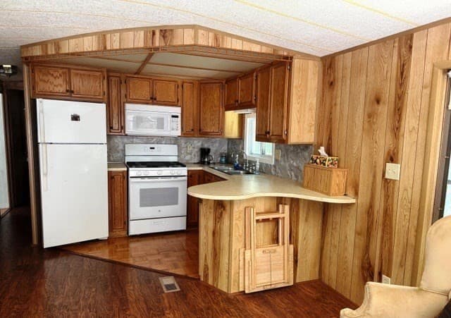 Mobile Home at 759 North Main Rd # J, Otis MA 01253, photo 12 of 21