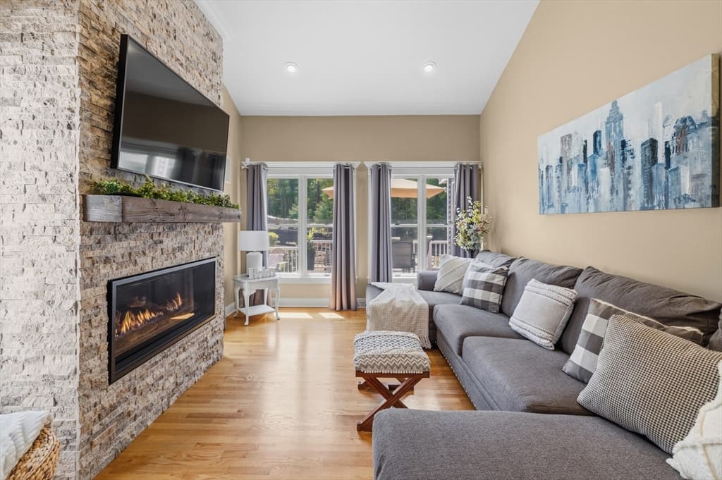 61 Montgomery, Lakeville MA 02347 photo 8
