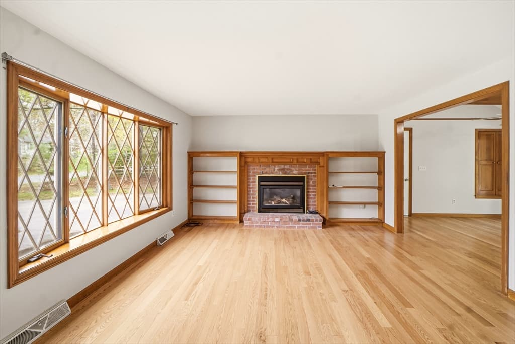 Single Family Residence at 4 Bourne Hay Road, Sandwich MA 02563, photo 3 of 18